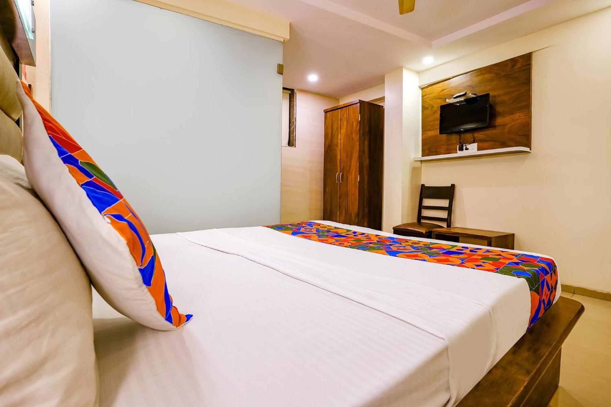 Hotel Naivedhya By Kwality Inn Thane Ngoại thất bức ảnh