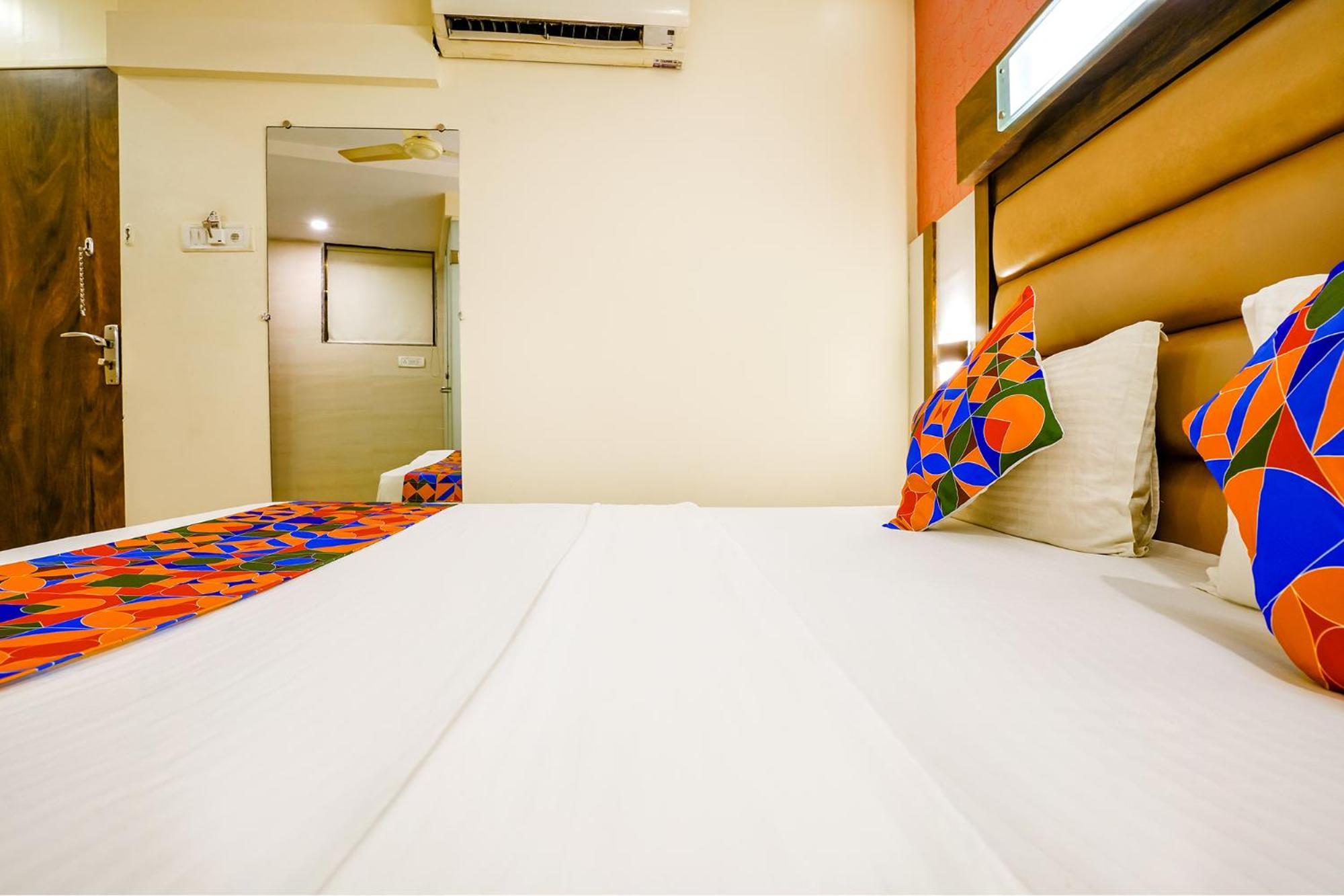 Hotel Naivedhya By Kwality Inn Thane Ngoại thất bức ảnh