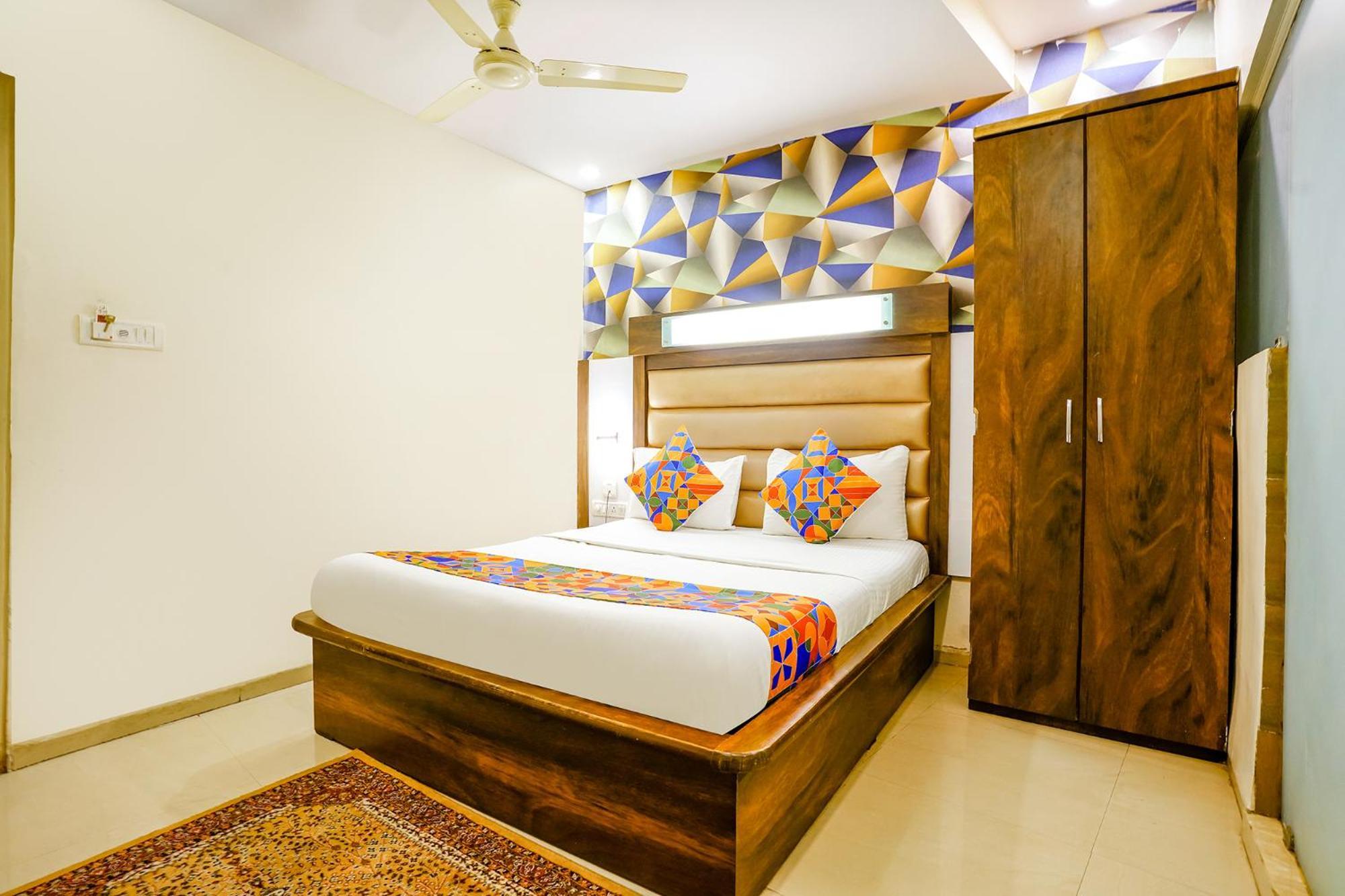 Hotel Naivedhya By Kwality Inn Thane Ngoại thất bức ảnh