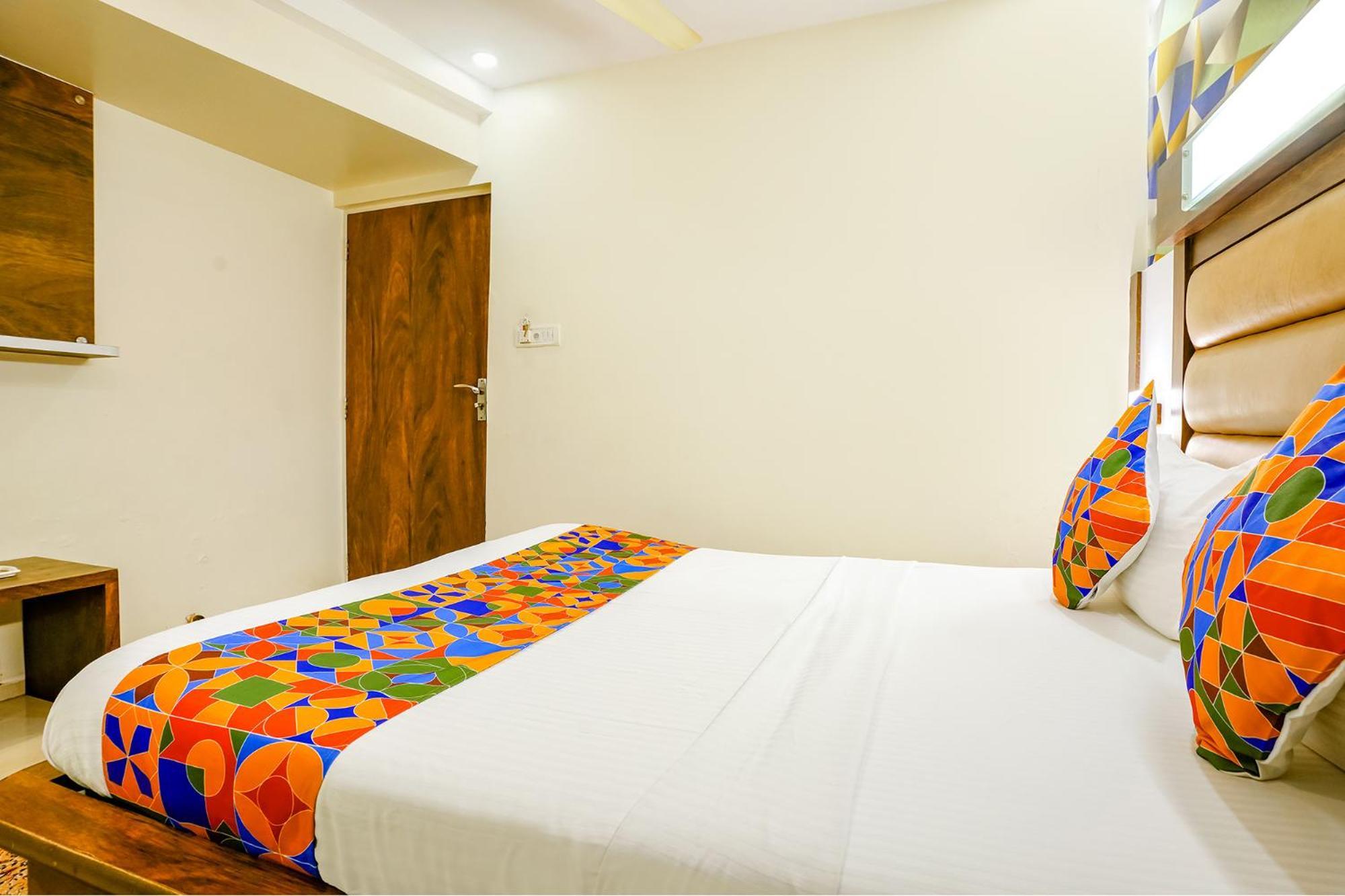Hotel Naivedhya By Kwality Inn Thane Ngoại thất bức ảnh