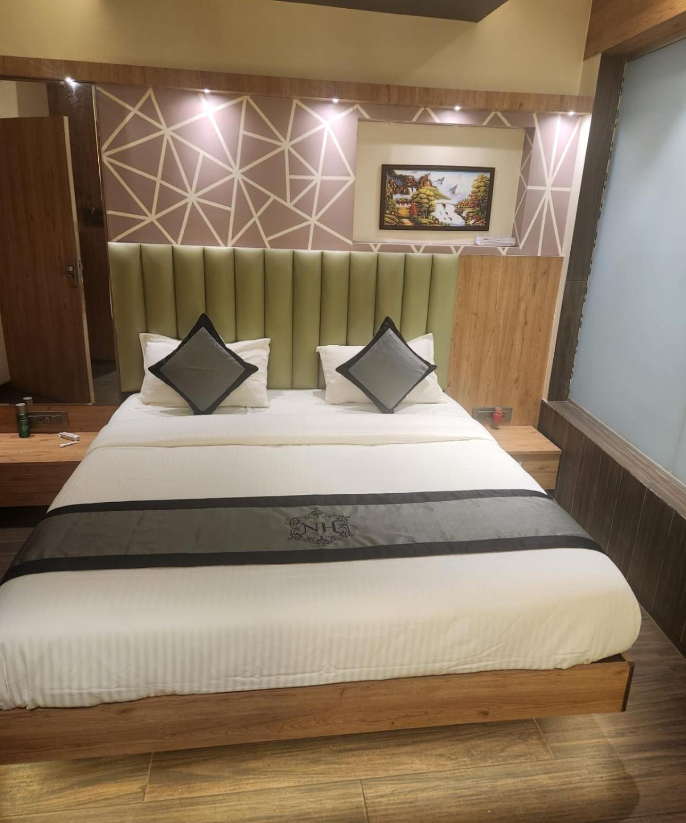 Hotel Naivedhya By Kwality Inn Thane Ngoại thất bức ảnh