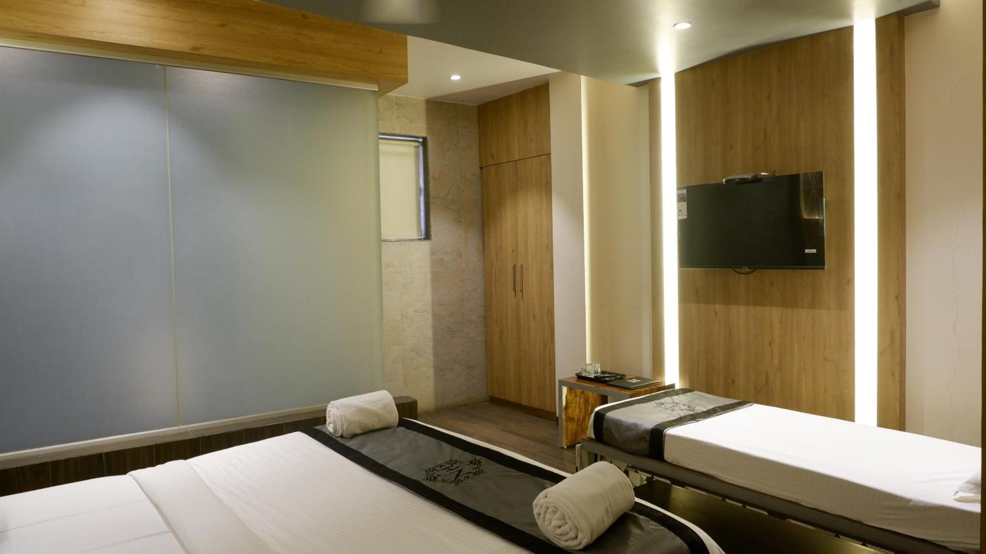 Hotel Naivedhya By Kwality Inn Thane Ngoại thất bức ảnh