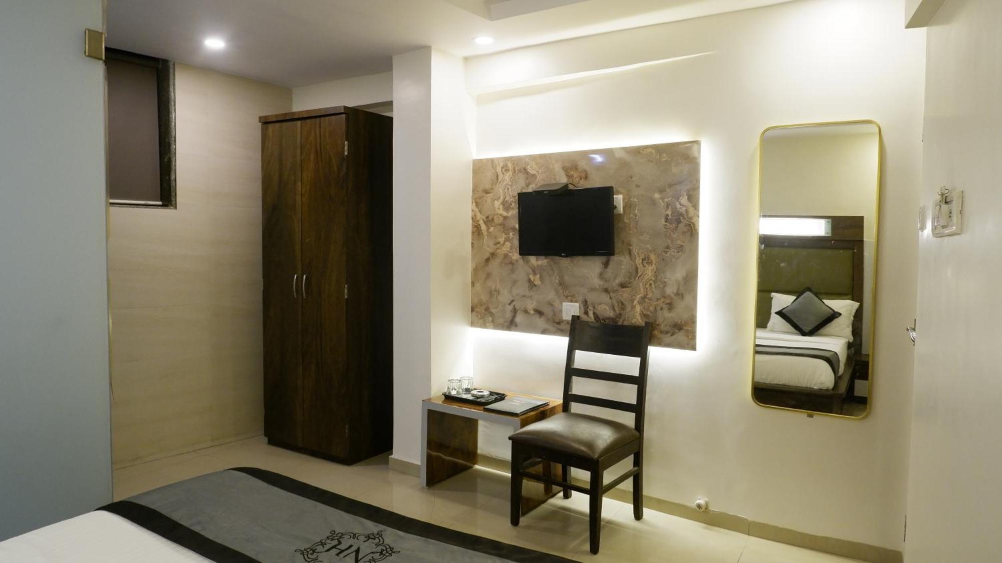 Hotel Naivedhya By Kwality Inn Thane Ngoại thất bức ảnh