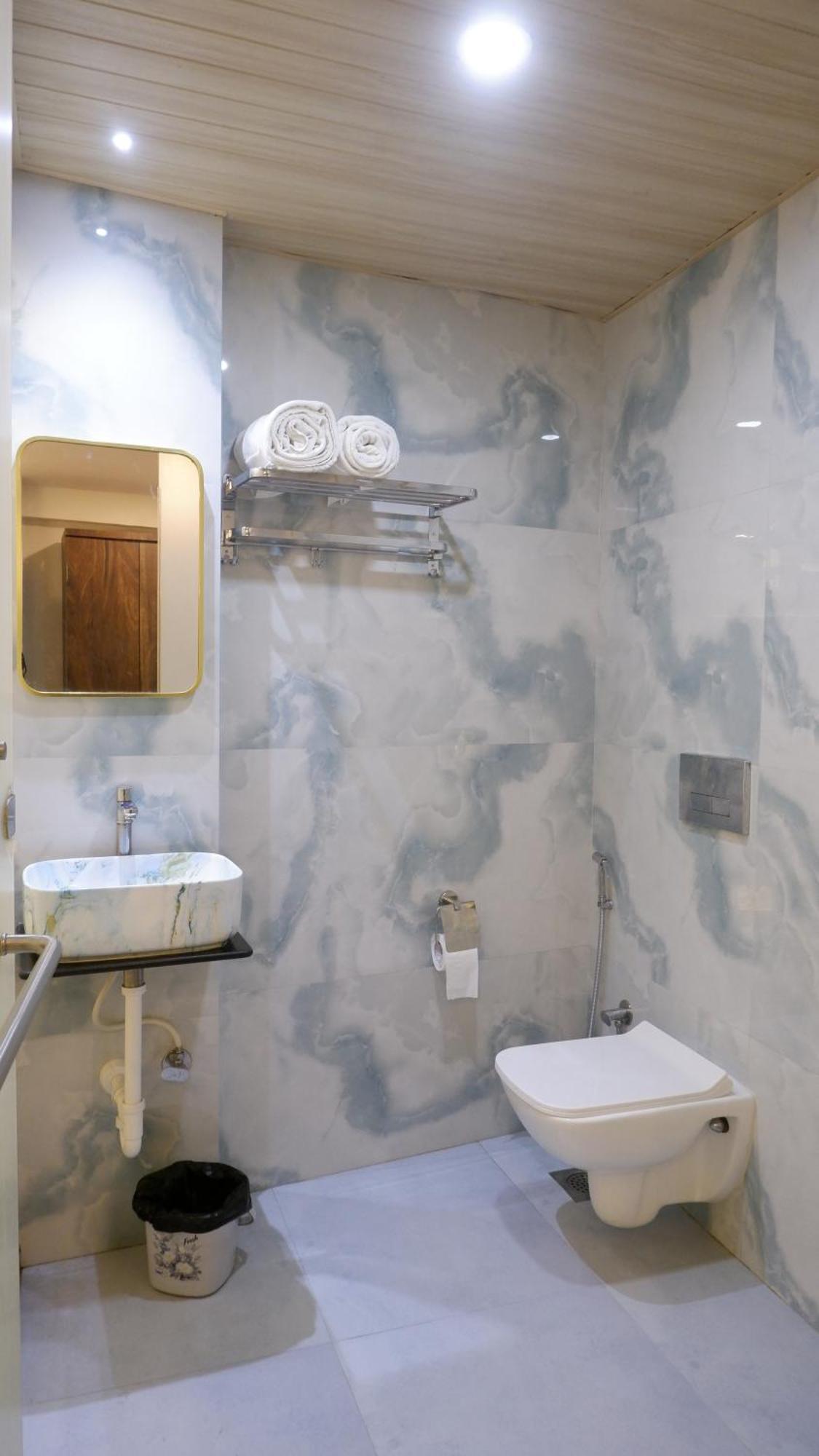Hotel Naivedhya By Kwality Inn Thane Ngoại thất bức ảnh